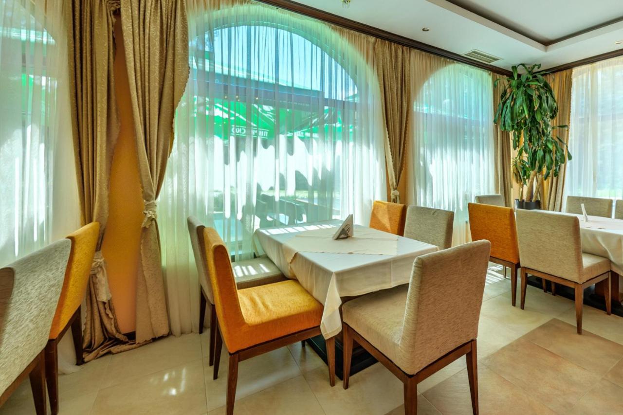 Хотел Магнолия, Hotel Magnoliya パニチシテ エクステリア 写真
