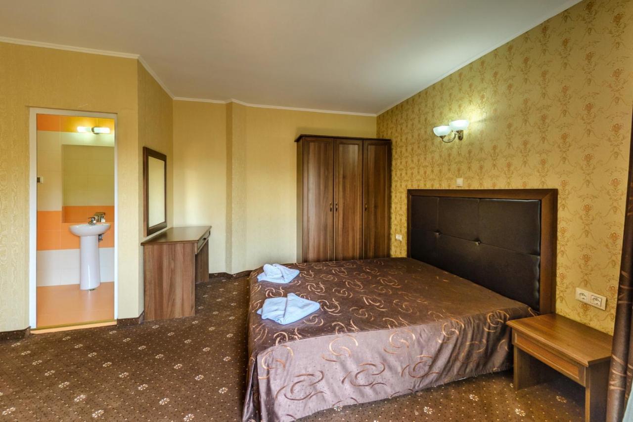 Хотел Магнолия, Hotel Magnoliya パニチシテ エクステリア 写真