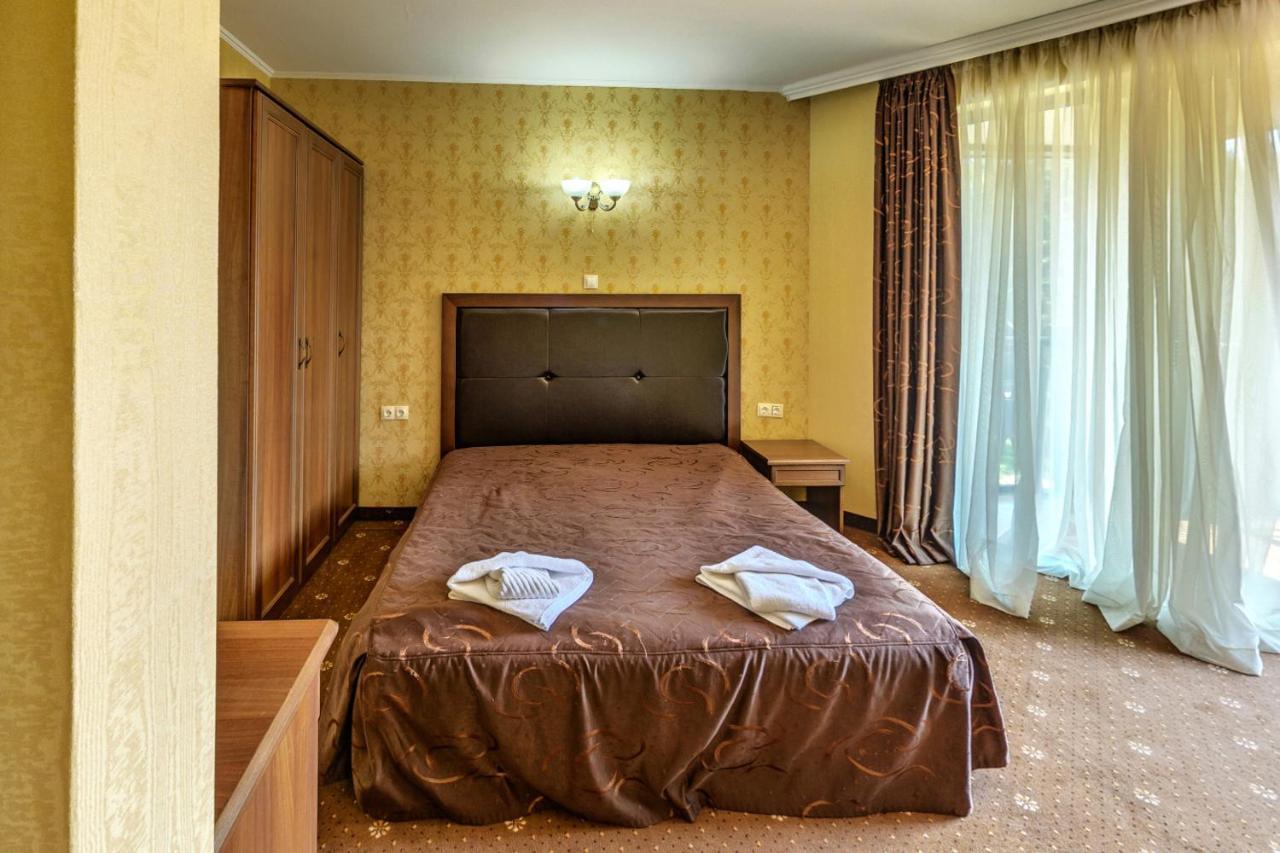 Хотел Магнолия, Hotel Magnoliya パニチシテ エクステリア 写真